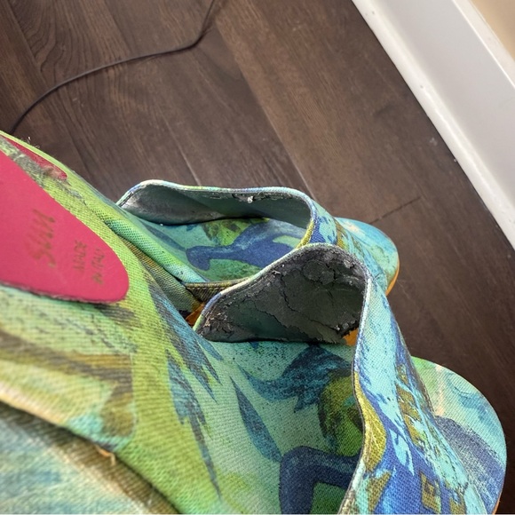 🌿 SAVE THE QUEEN! Italian Graphic Wedge Mule Heels - Picture 6 of 12